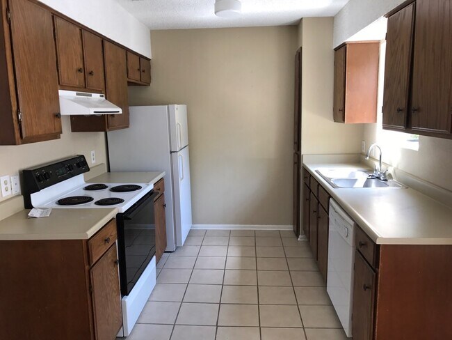 Foto del edificio - 102 Primera Dr