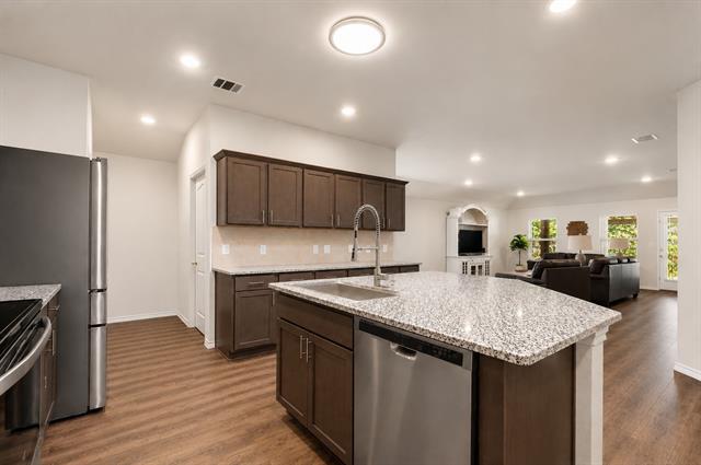 Foto del edificio - 3319 Everly Dr