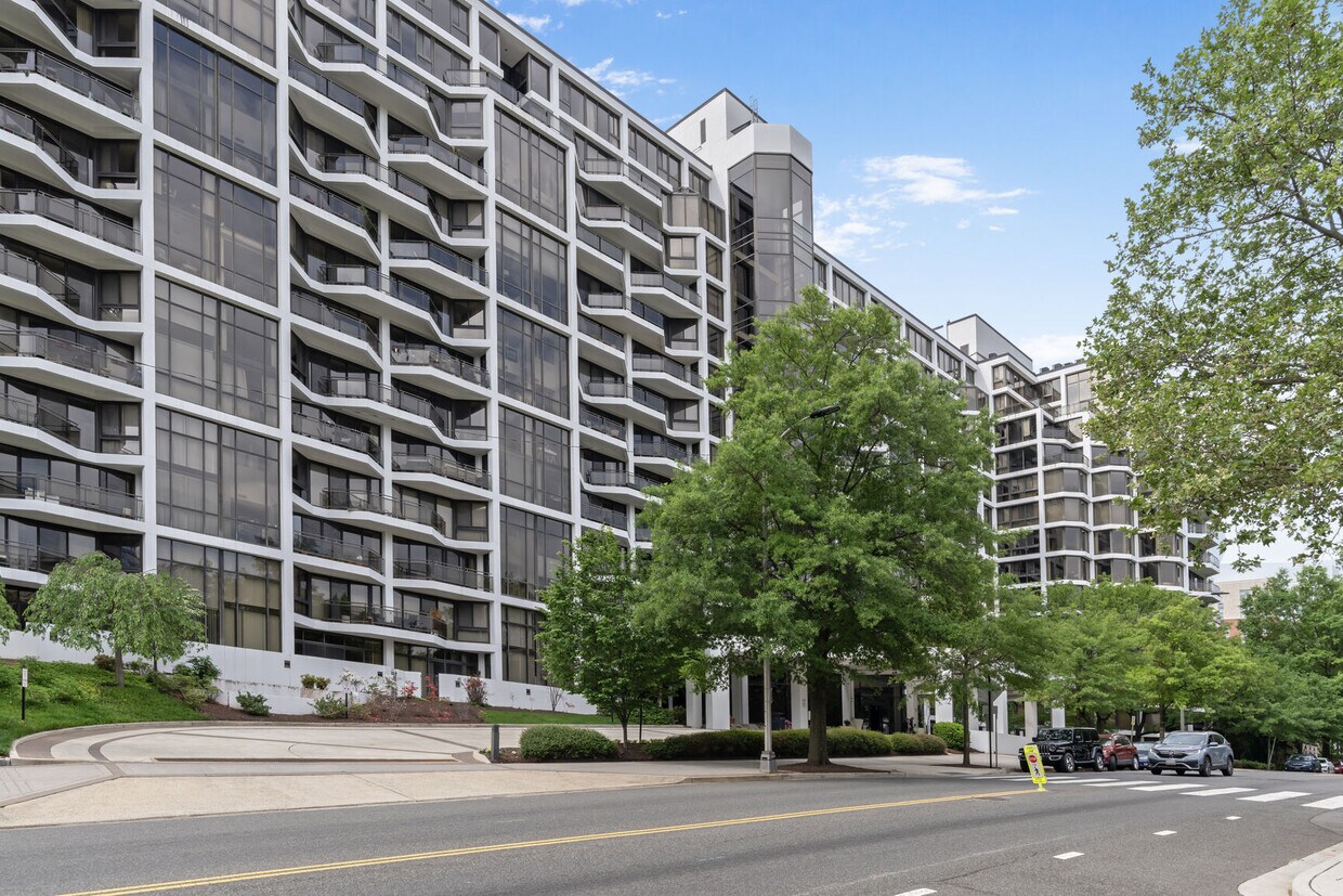 Foto principal - 1530 Key Blvd