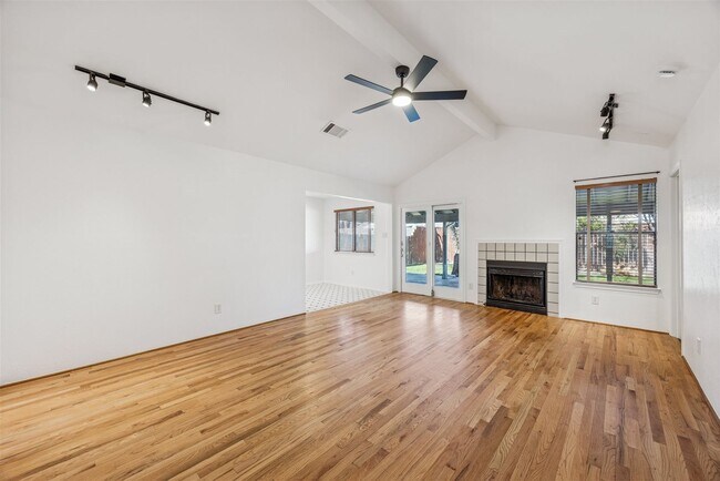 Building Photo - Charming North Austin Rental with Large Covered Patio