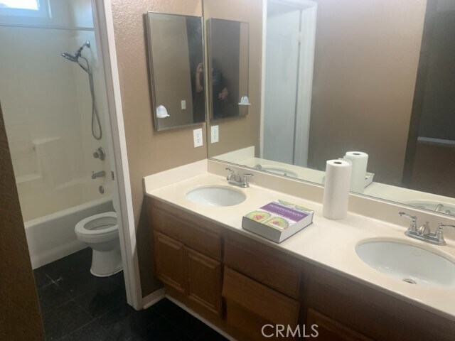 Foto del edificio - 4425 Harbor Ct