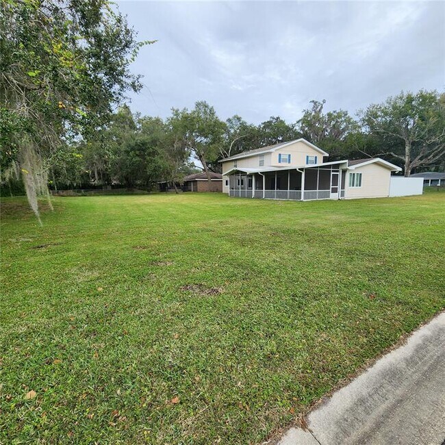 Foto del edificio - 960 Dolphin Ave