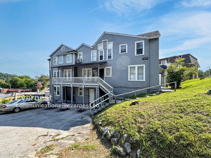 Foto principal - 32 Woodlawn Dr