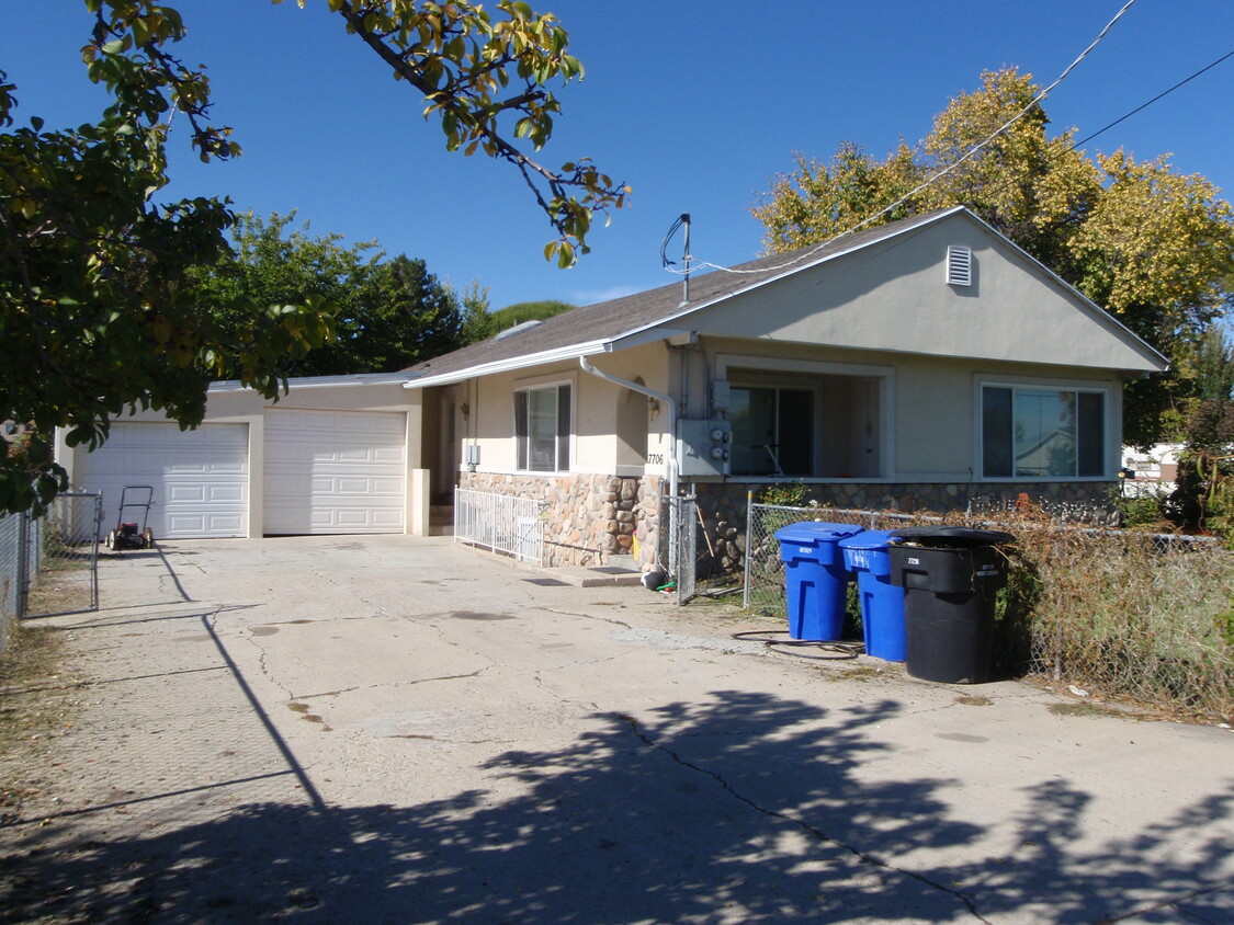 Primary Photo - 7706 S 2700 W