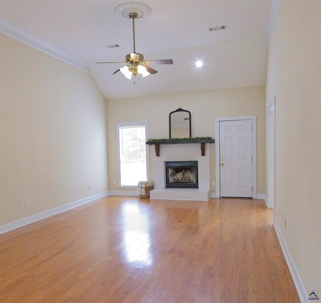 Building Photo - 141 Gleneagle Dr