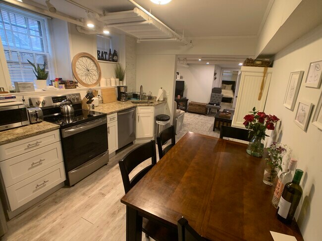 Foto del edificio - 72 Strathmore Rd