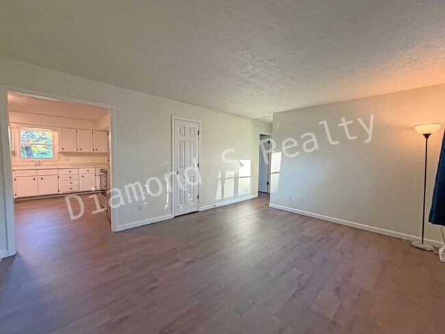 Foto del edificio - Spacious 3 Bedroom Home in South Springfield!