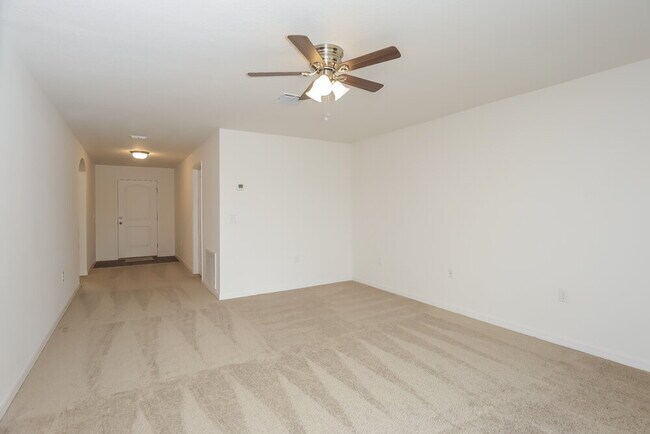 Foto del edificio - 748 Chatham Walk Dr