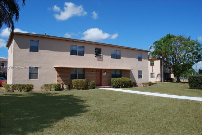 Foto del edificio - 6525 SW 57th Ct