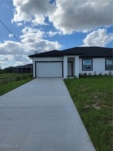 Building Photo - 442 Petite Ave