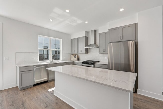 Foto del edificio - Brand New 4 Bedroom, 3.5 Bath Townhome in ...