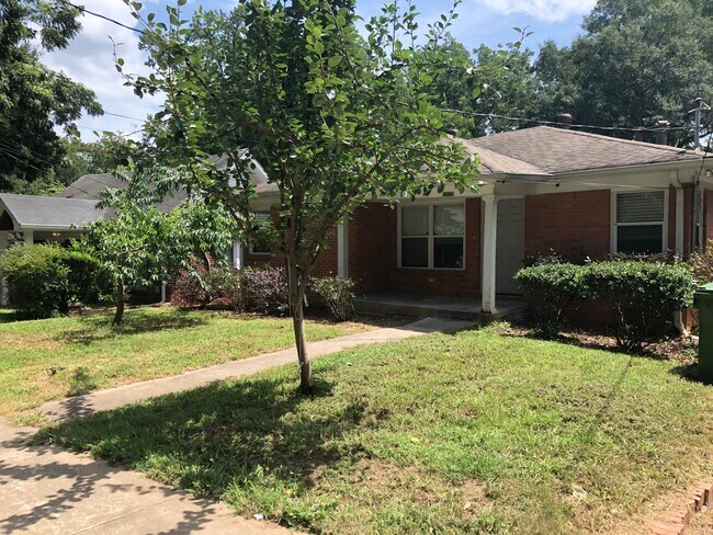 Front of house - 1225 Hosea L Williams Dr SE