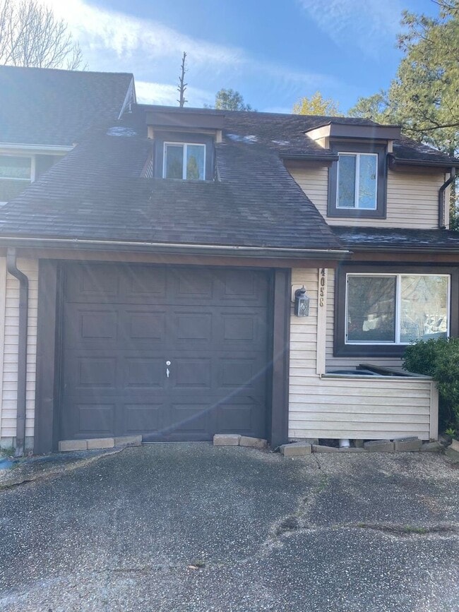 Introducing the stunning 3 Bedroom "ASK AB... - Introducing the stunning 3 Bedroom "ASK AB... Townhome