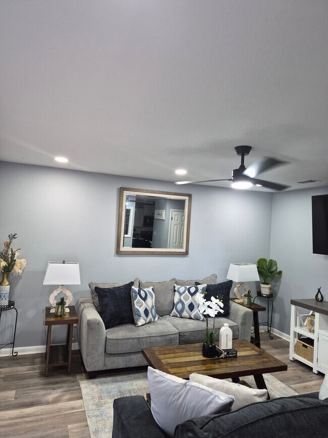 Foto del edificio - 620 Mosswood Ln