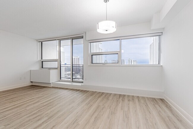 Building Photo - 201 Sherbourne St
