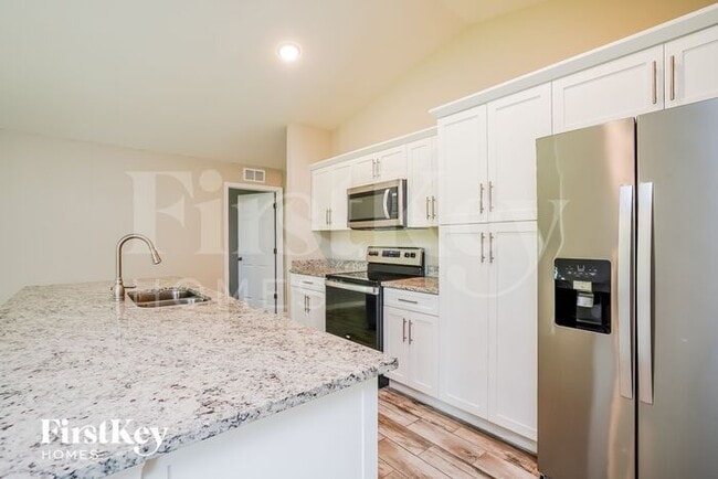 Foto del edificio - 8432 Grove Rd