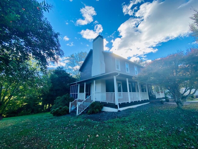 Building Photo - NEW RENTAL AVAILABLE 5/1/24