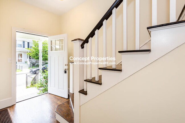 Building Photo - 71 Orchard St