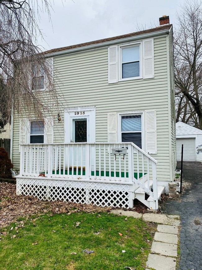 Building Photo - 2925 Norwood St