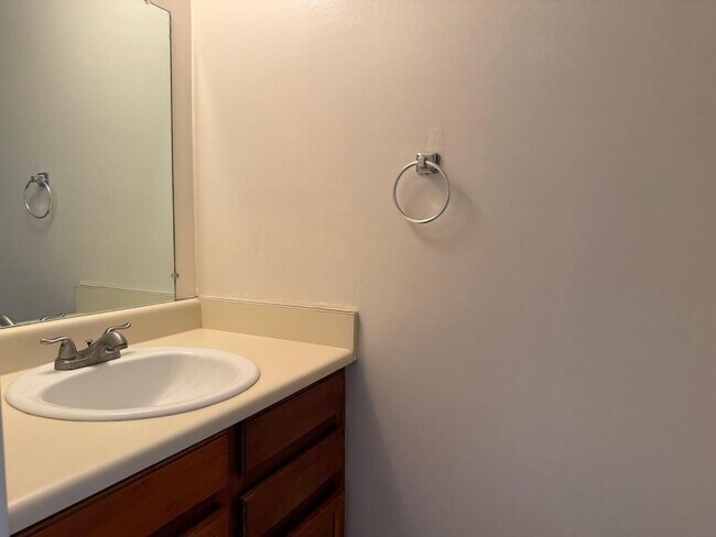 Foto del edificio - 5704 E Aire Libre Ave