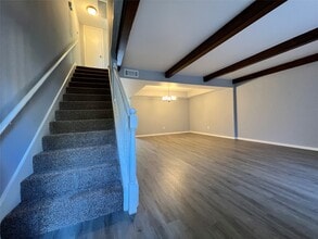 Building Photo - 3208 Briar Ct