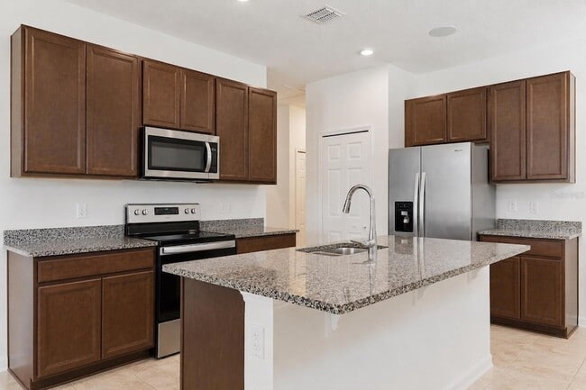 Foto del edificio - 2824 Neverland Dr