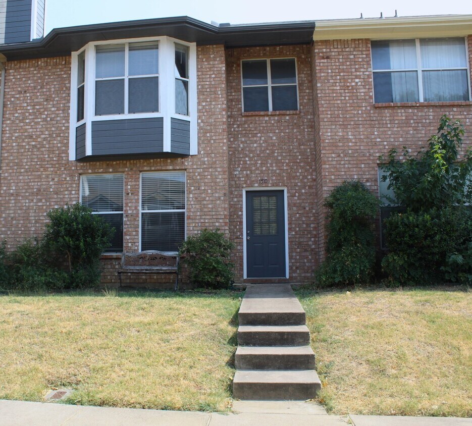 Front Entrance - 1510 Barbara Dr