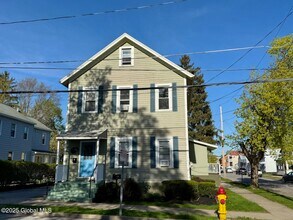 Building Photo - 74 Walnut St