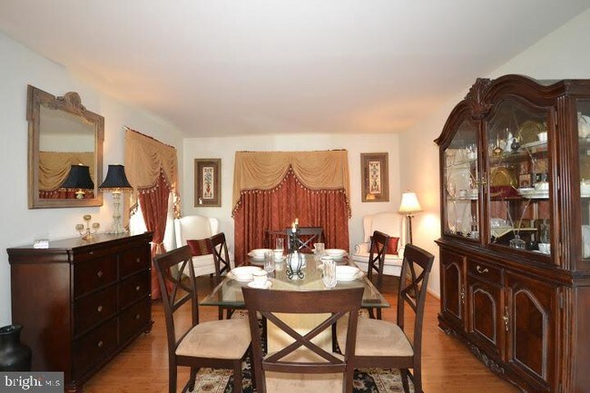 Foto del edificio - 115 Farrington Ct
