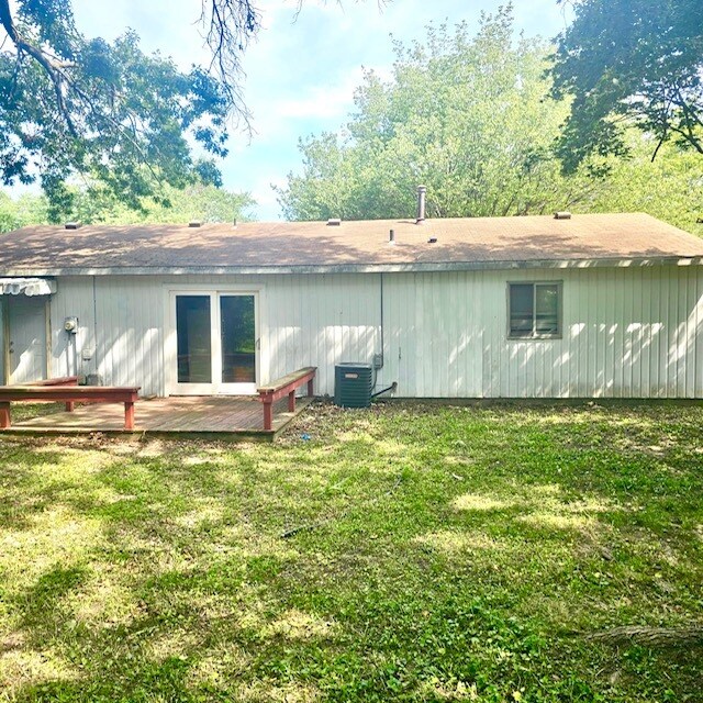 Foto del edificio - 3107 Ridgewood Dr