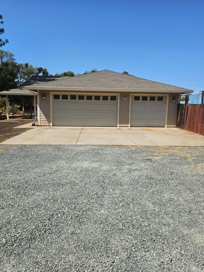 Building Photo - 13720 Co Rd 270