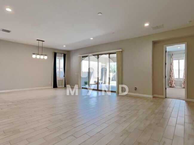 Building Photo - 6625 E Morningside Dr