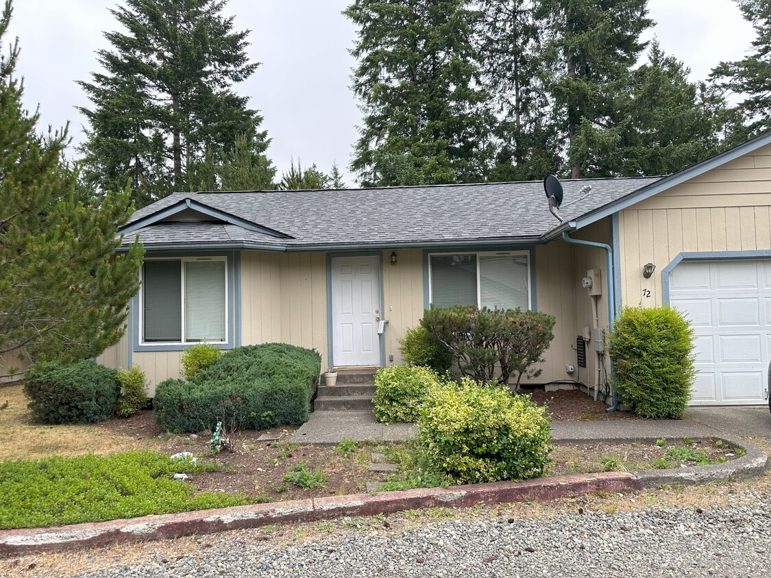 Foto principal - 90 E Pine Park Ln