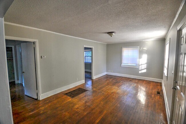 Building Photo - 3835 Capers Ave