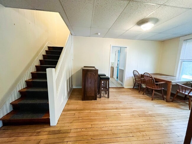 Building Photo - 211 Cornell St