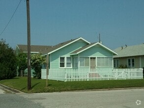 Building Photo - 4028 Avenue T