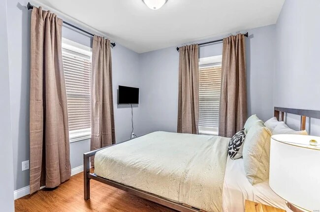 Foto del edificio - 3338 Greenwood Blvd