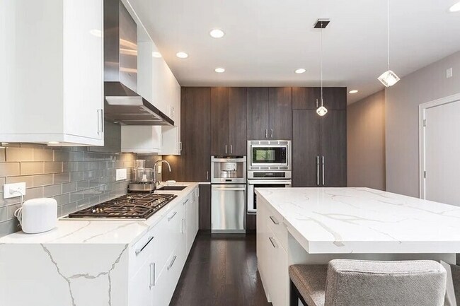 Foto del edificio - 942 W Montana St