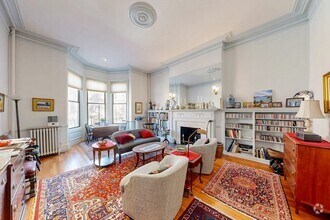 Building Photo - 231 Beacon St