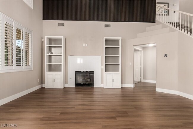 Foto del edificio - 264 Pointe Ranier Ave