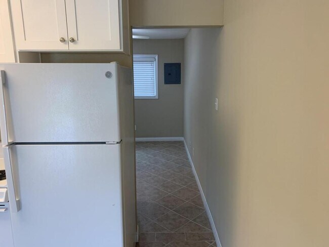 Foto del edificio - 7043 Pickering Ave