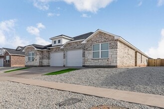 Building Photo - 2703 Baron Ave