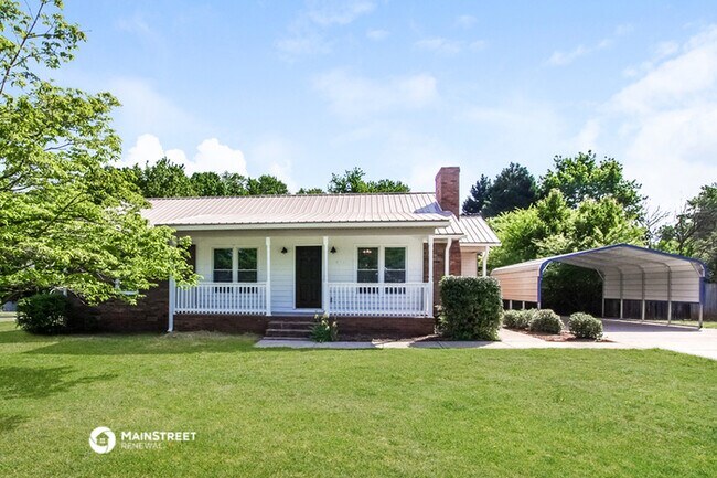 Building Photo - 611 Winding Way Dr