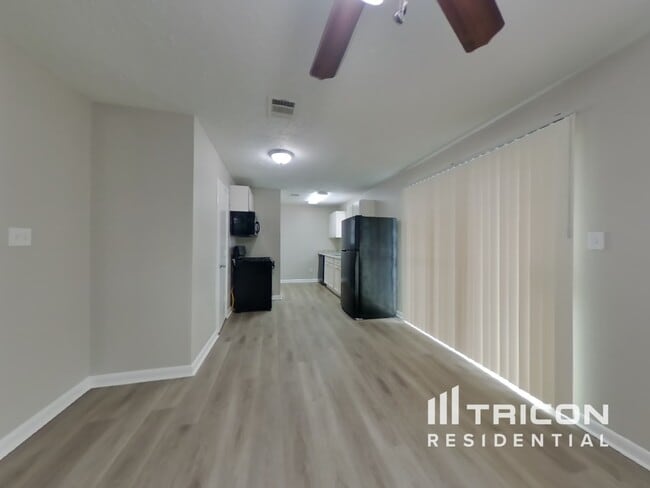 Foto del edificio - 4501 Clover St