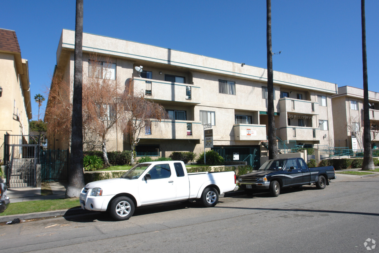 Primary Photo - 14351 Haynes St. Apartments