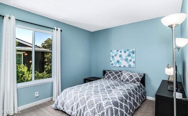 Foto del edificio - 3368 Landess Ave