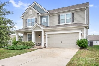 Building Photo - 196 Longleaf Dr