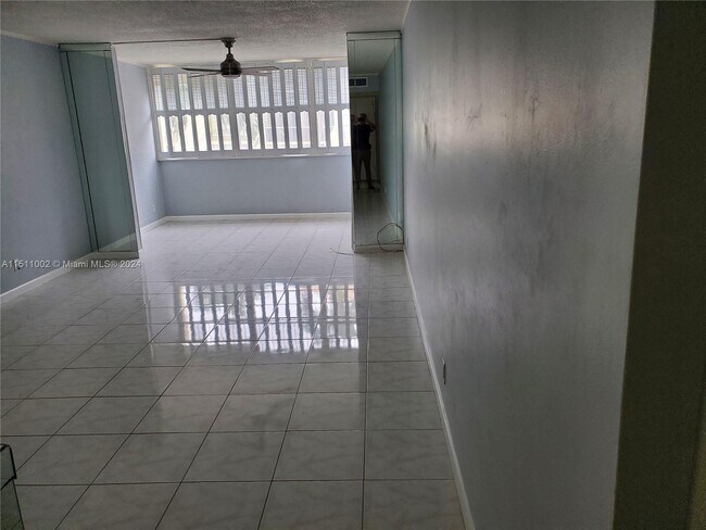 Foto del edificio - 601 Three Islands Boulevard