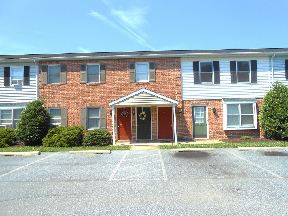 Foto principal - 225 Miller Rd
