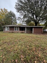 Building Photo - 76 Hillcrest Cir Dr